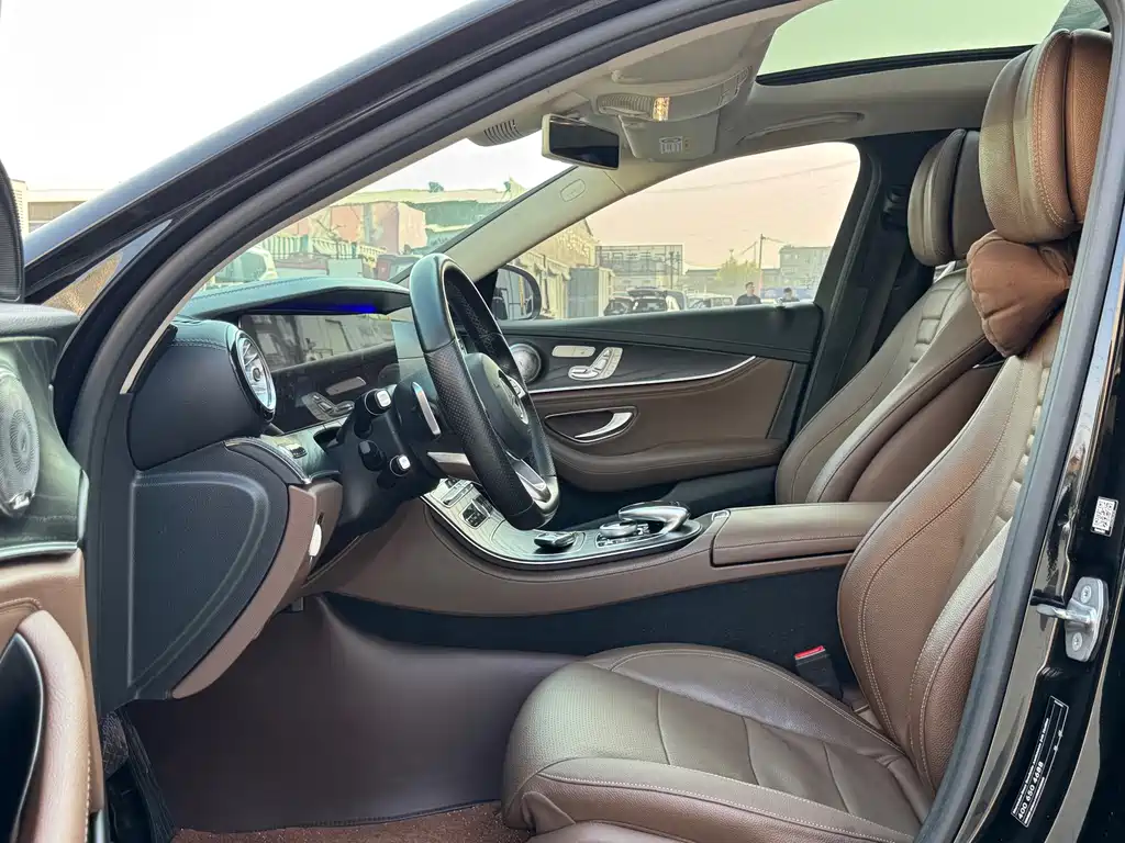 Mercedes-Benz E-Class 2018 — фото 11