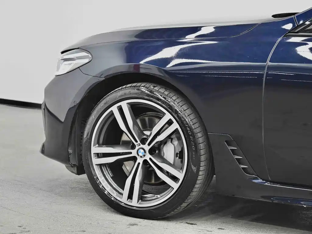 BMW 6 Series GT 2024 — фото 15