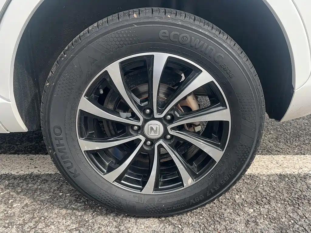 Zotye SR7 2016 — фото 15