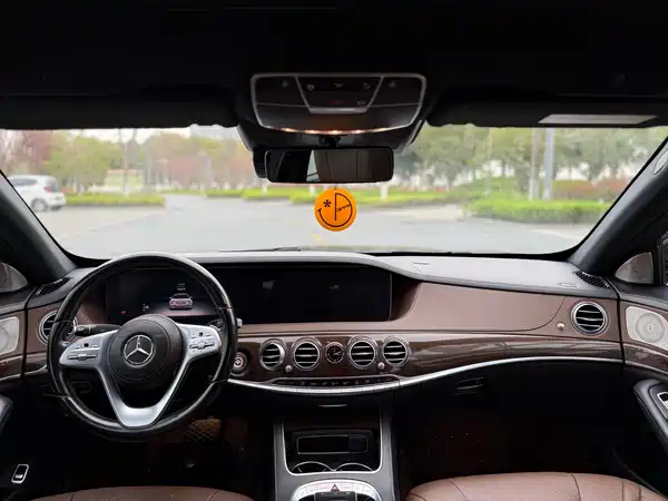 Mercedes-Benz S-Class 2020