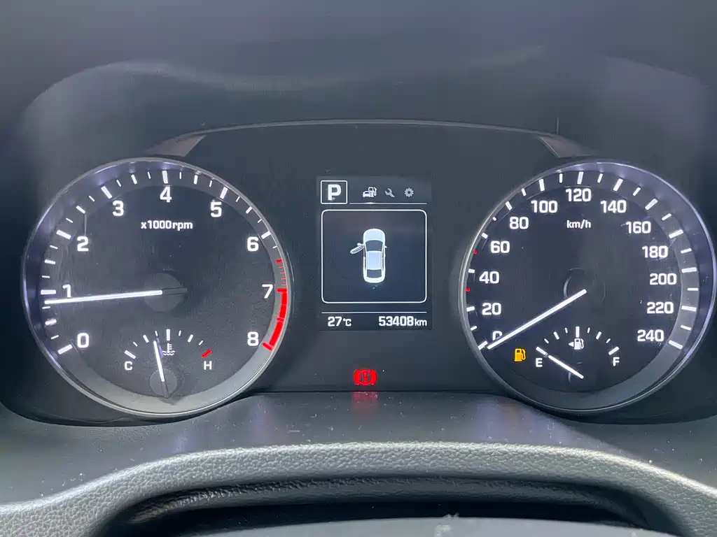 Hyundai Elantra 2018 — фото 10