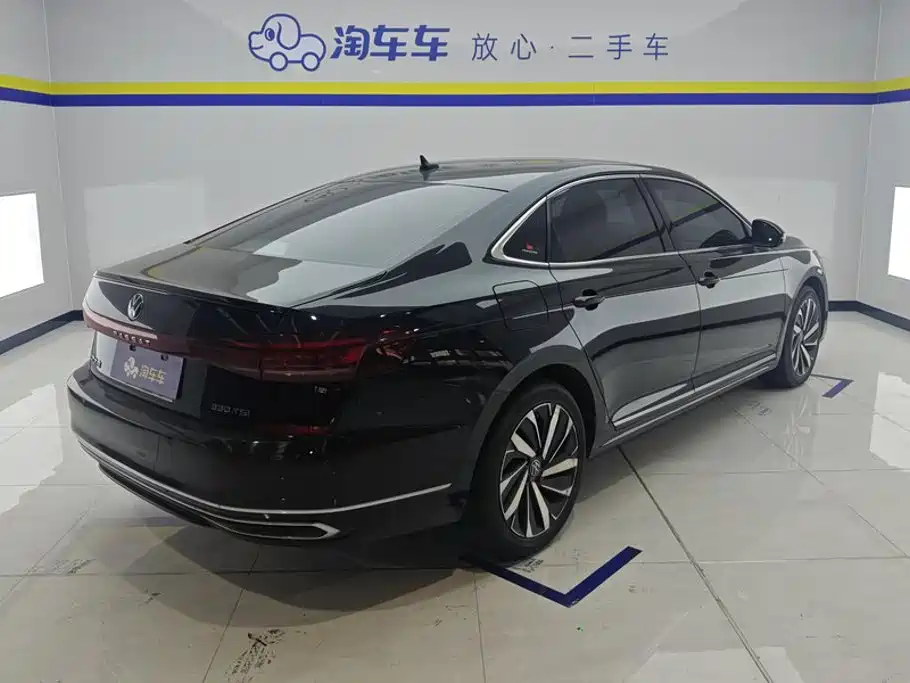 Volkswagen Passat 2022