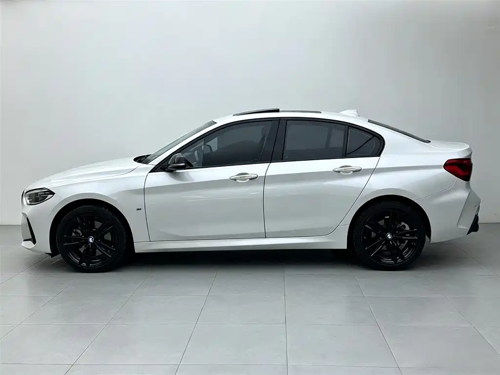 BMW 1 Series 2021