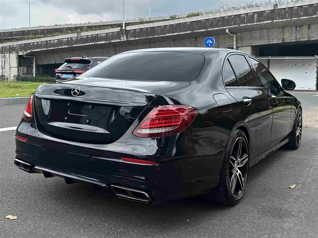 Mercedes-Benz E-Class 2017 — фото 7