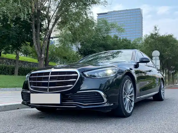 Mercedes-Benz S-Class 2023