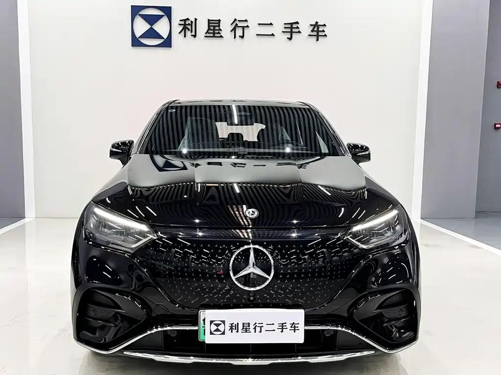 Mercedes-Benz EQE SUV 2025