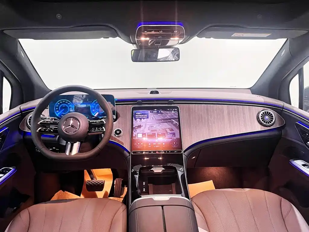 Mercedes-Benz EQE SUV 2025
