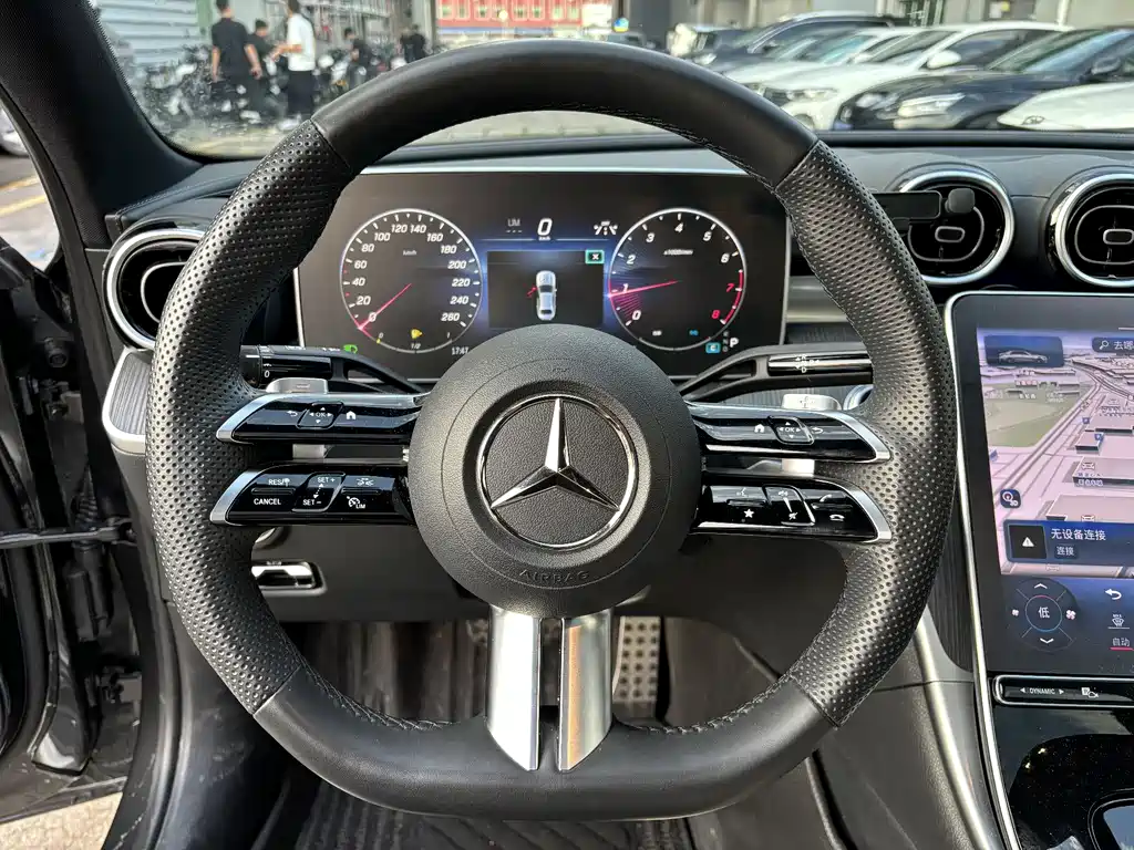 Mercedes-Benz C-Class 2024 — фото 15