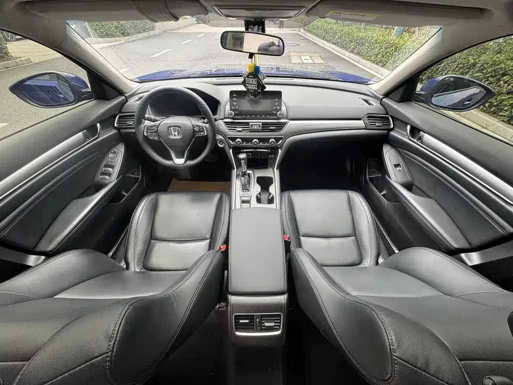 Honda Accord 2019 — фото 15