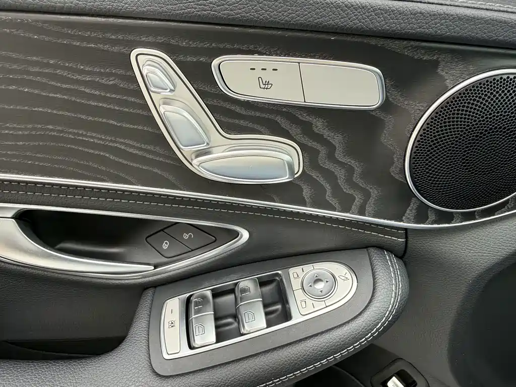 Mercedes-Benz C-Class 2019 — фото 16