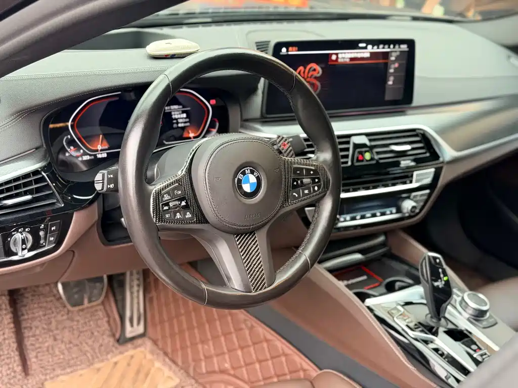 BMW 5 Series 2022 — фото 10
