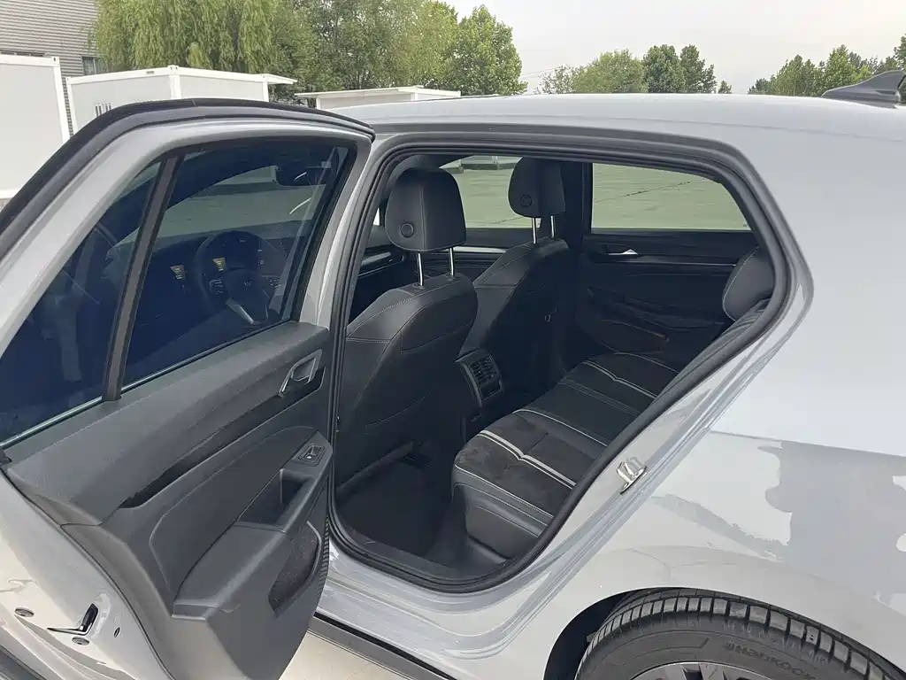 Volkswagen Golf 2022