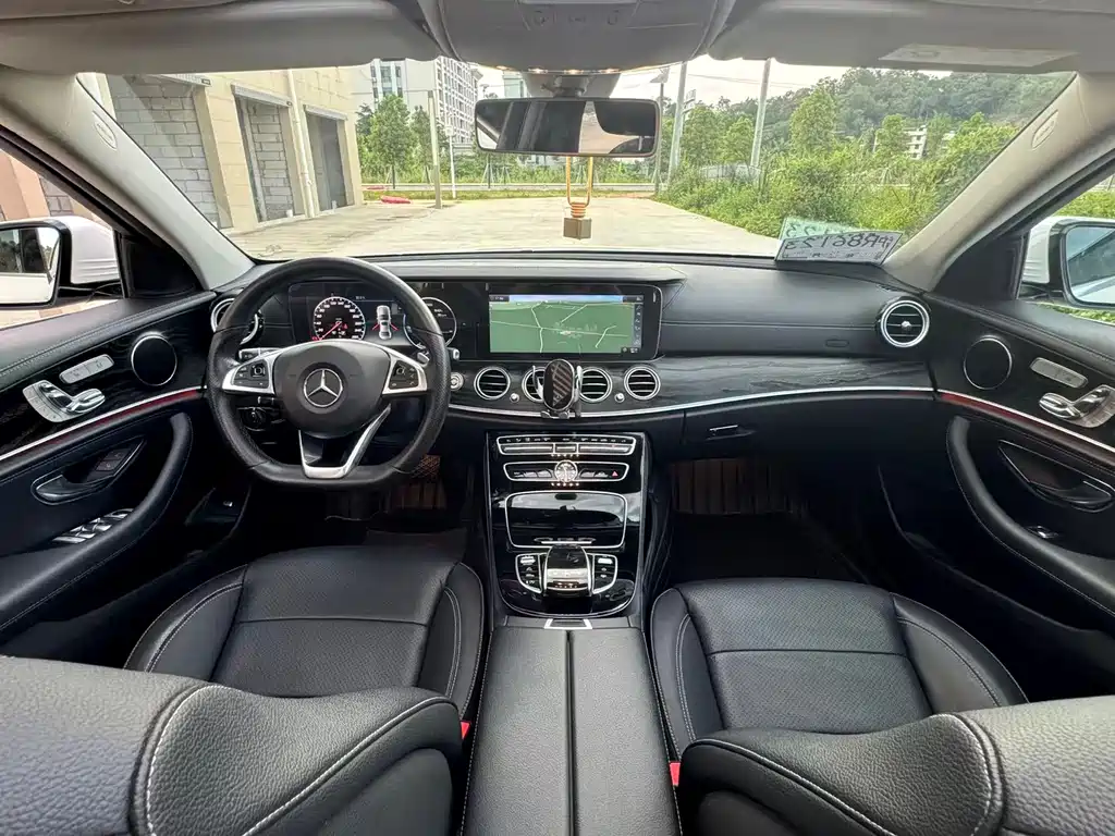 Mercedes-Benz E-Class 2017 — фото 8