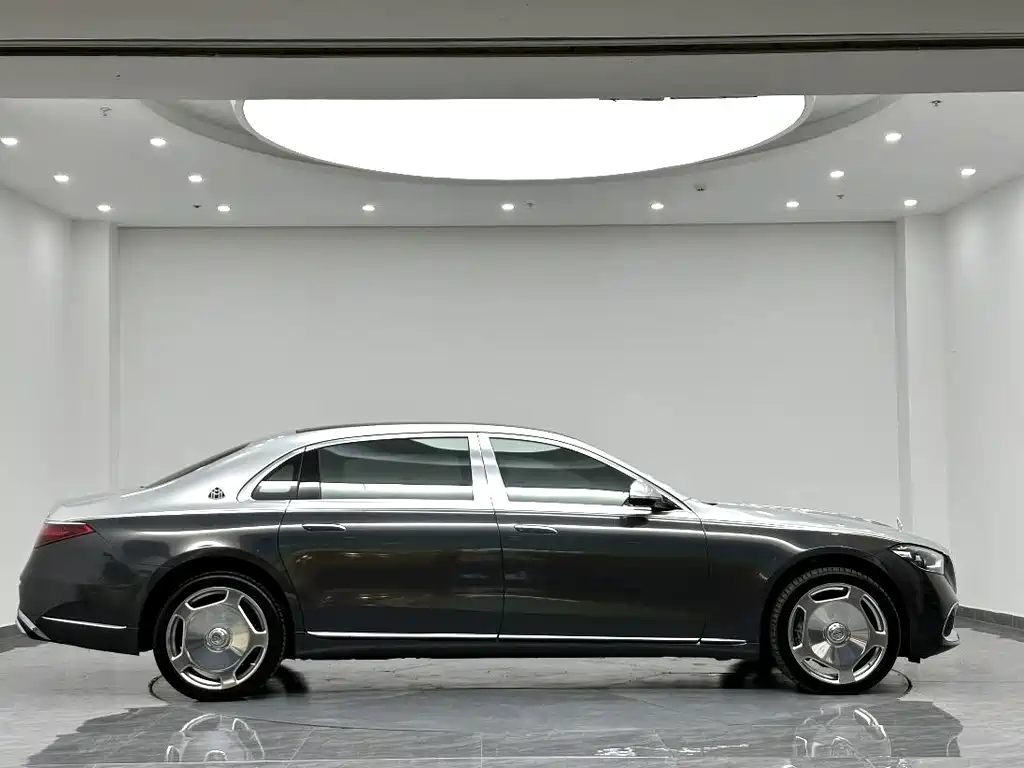 Mercedes-Benz Maybach S-Class 2025 — фото 3