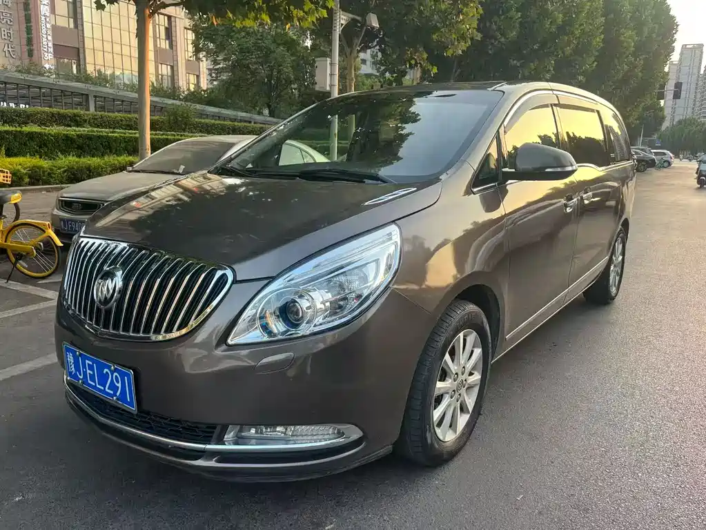 Buick GL8 2013