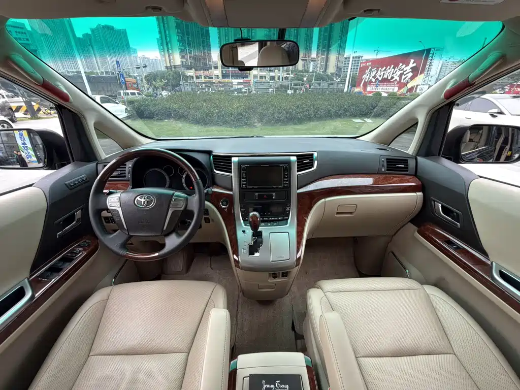 Toyota Alphard 2011 — фото 21