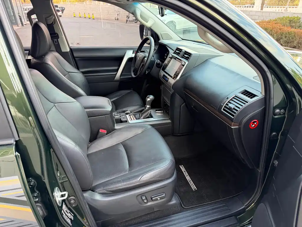 Toyota Prado 2019 — фото 10