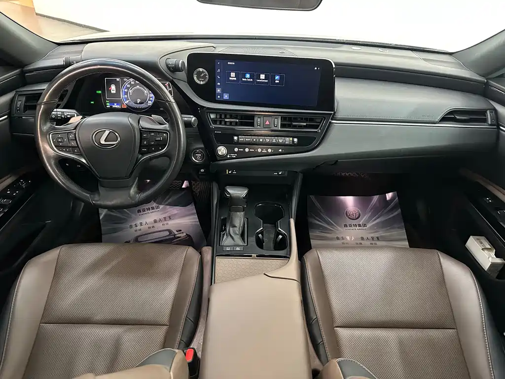 Lexus ES 2023 — фото 19