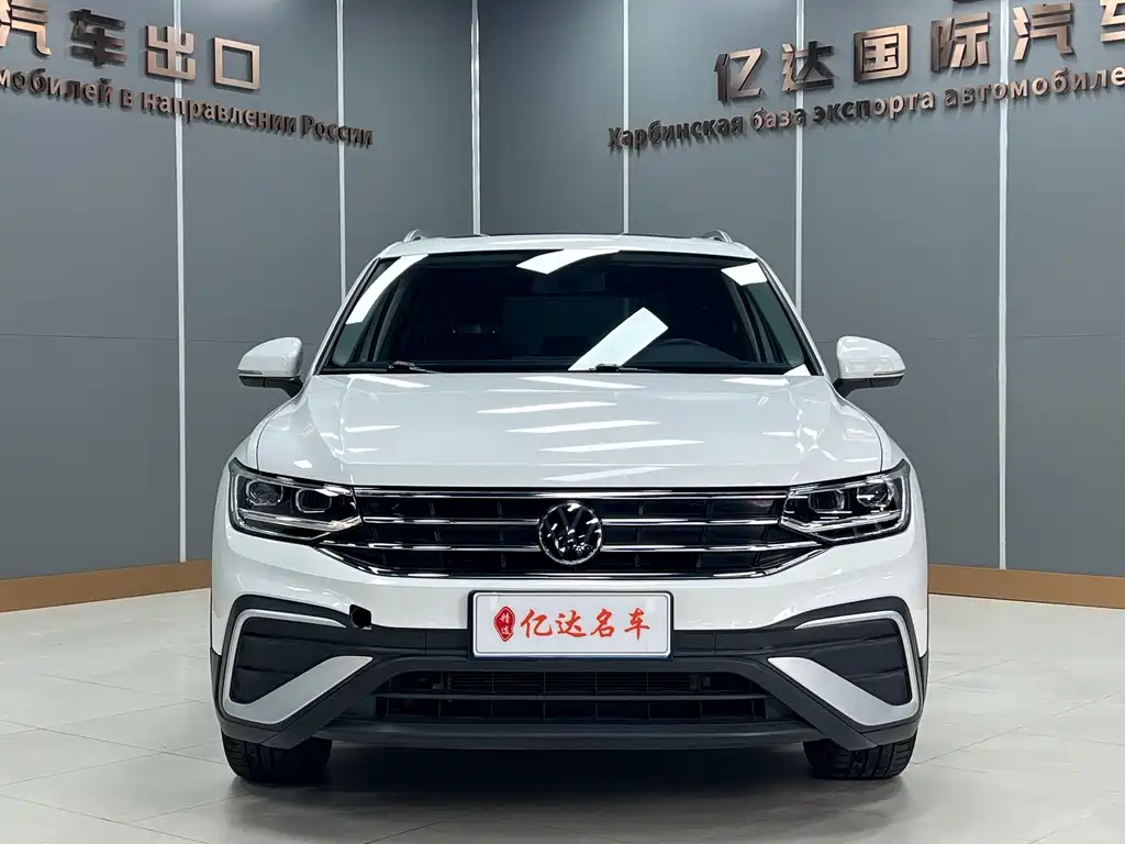 Volkswagen Tiguan L 2023 — фото 3