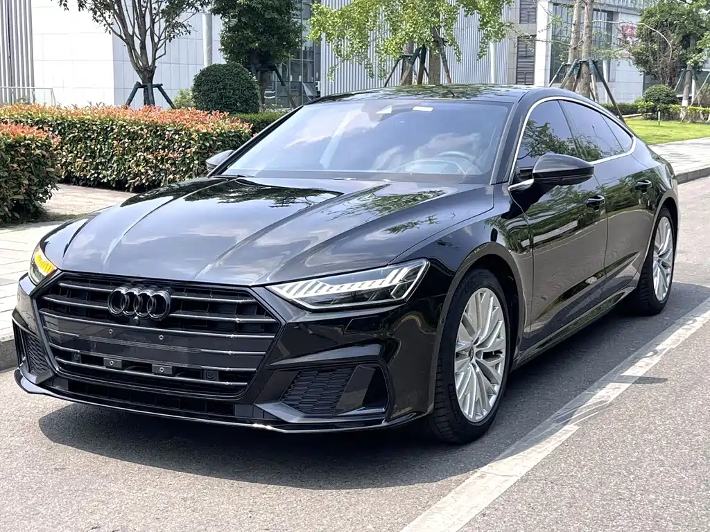 Audi A7 2021 — фото 1