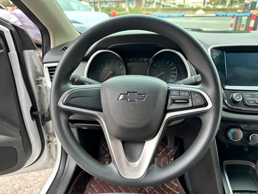 Chevrolet Monza 2019 — фото 16