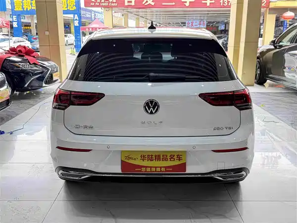 Volkswagen Golf 2024