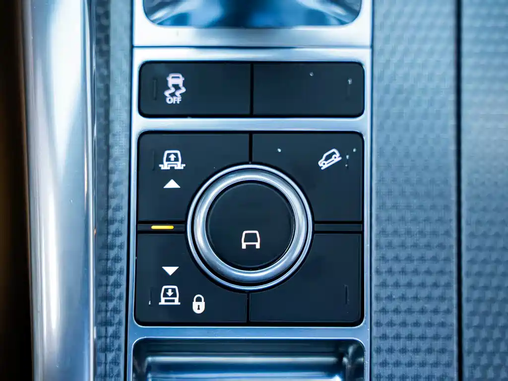 Land Rover Sport 2020 — фото 31