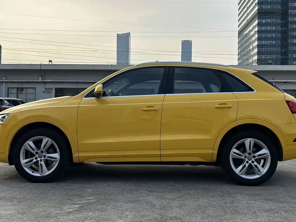 Audi Q3 2016 — фото 11