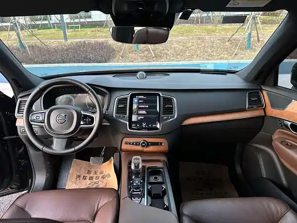 Volvo XC90 2021