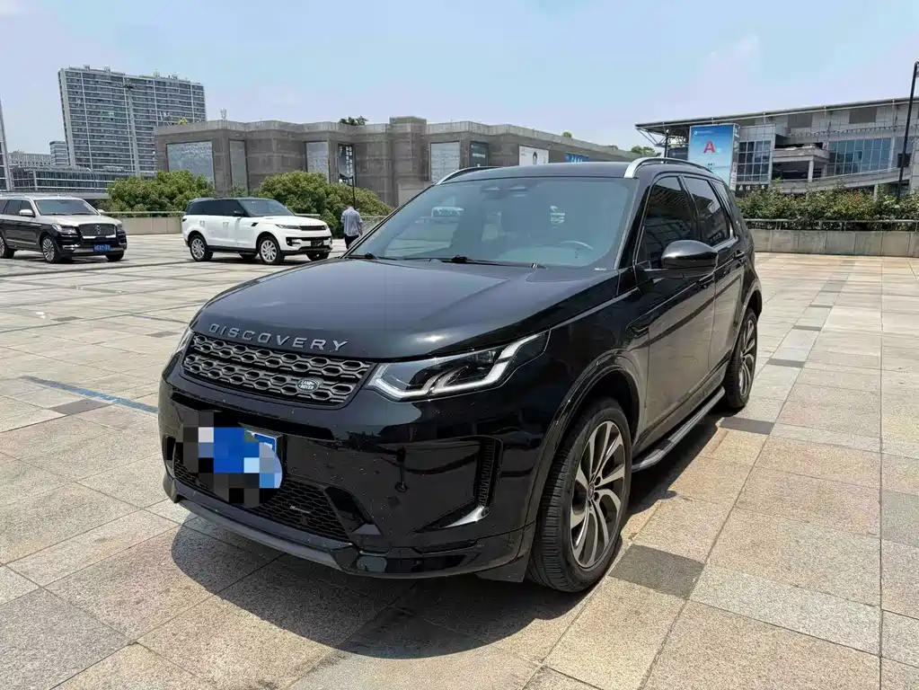 Land Rover Discovery Sport 2023 — фото 1