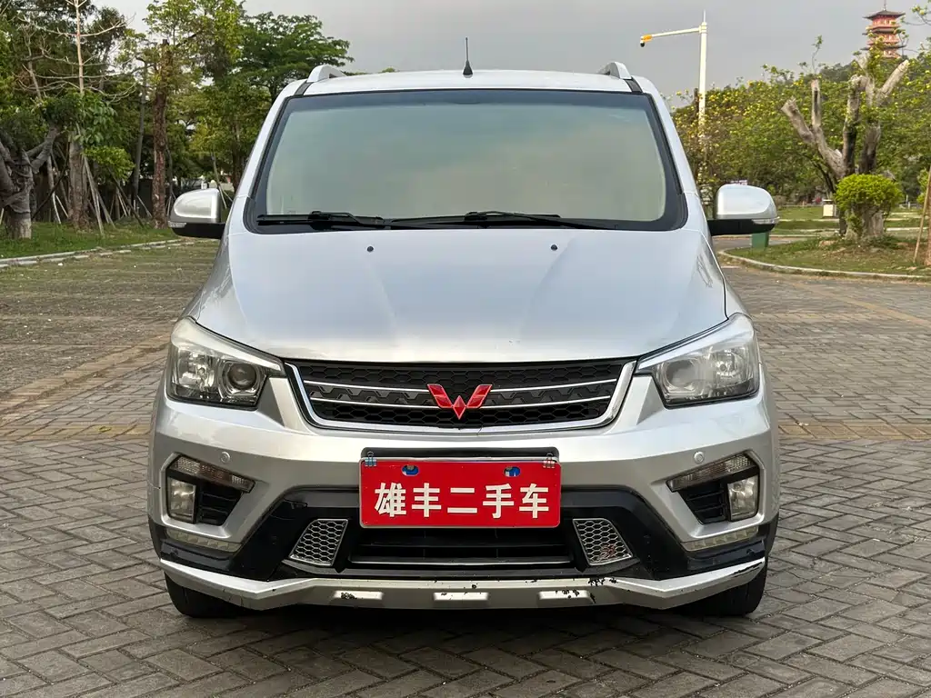 Wuling Hongguang 2016 — фото 2
