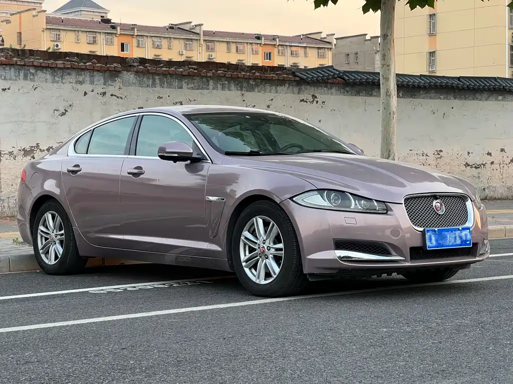 Jaguar XF 2014 — фото 3