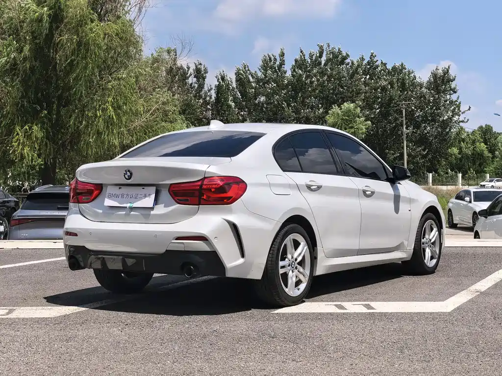BMW 1 Series 2021