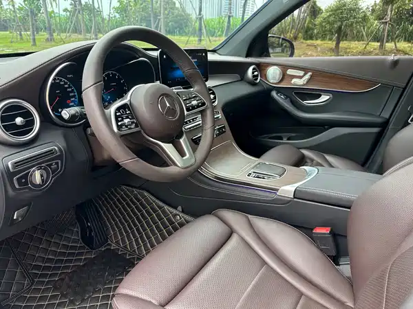 Mercedes-Benz GLC 2021