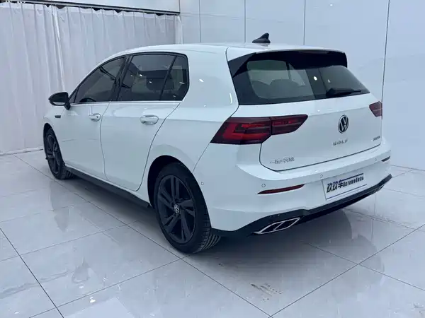 Volkswagen Golf 2022