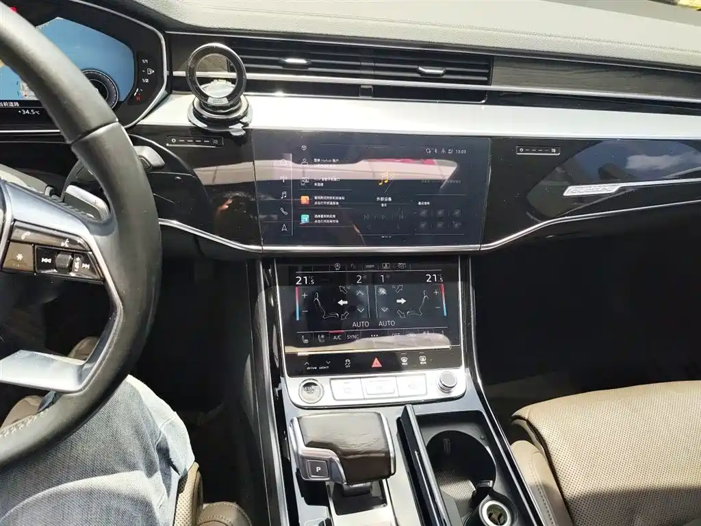 Audi A8 2021 — фото 14