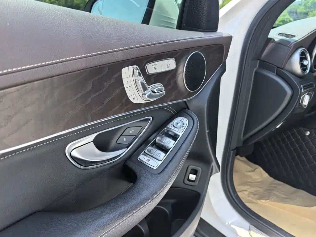 Mercedes-Benz GLC 2020 — фото 12