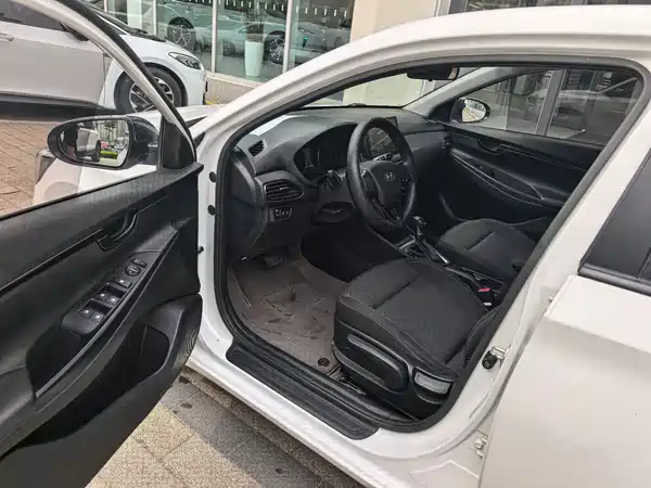 Hyundai Yuedong 2018
