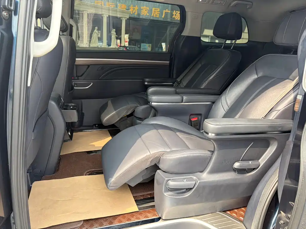 GAC Trumpchi M8 2022 — фото 12