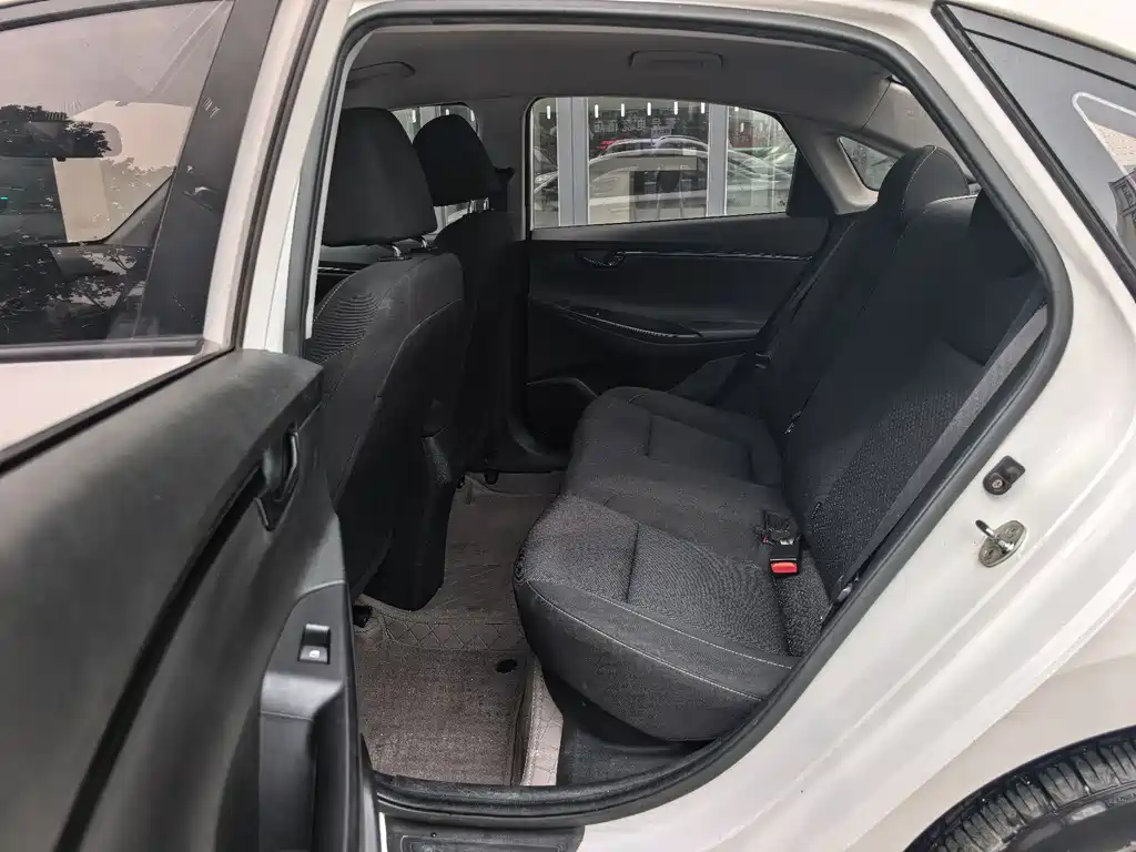 Hyundai Elantra 2019 — фото 9