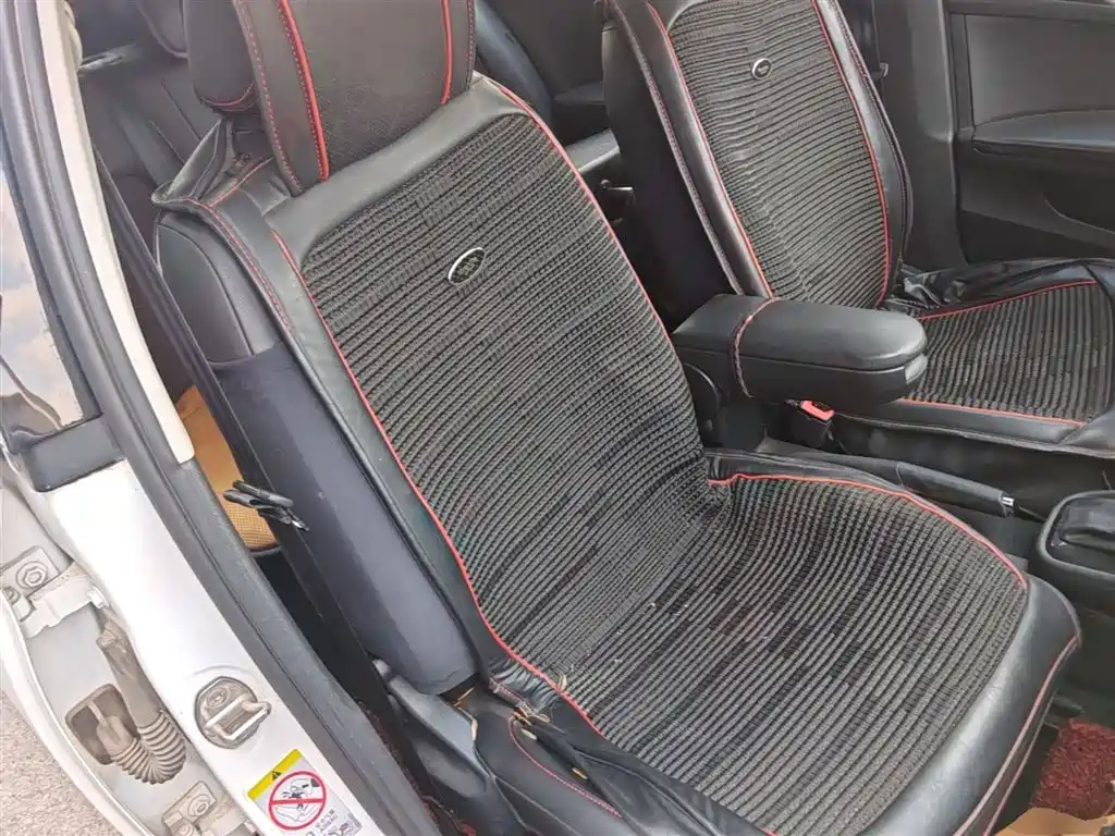 Skoda Rapid Spaceback 2016 — фото 25
