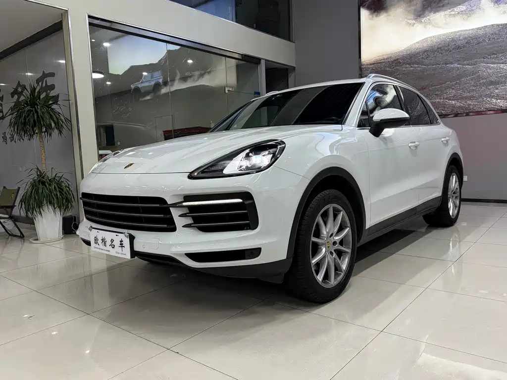 Porsche Cayenne 2018 — фото 1