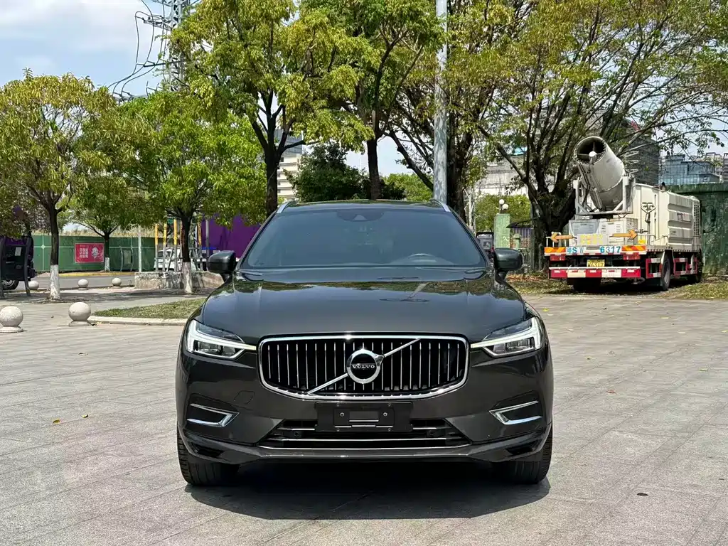 Volvo XC60 2020 — фото 2