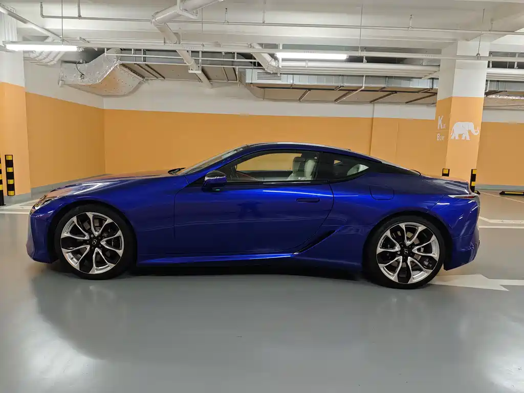 Lexus LC 2018 — фото 3