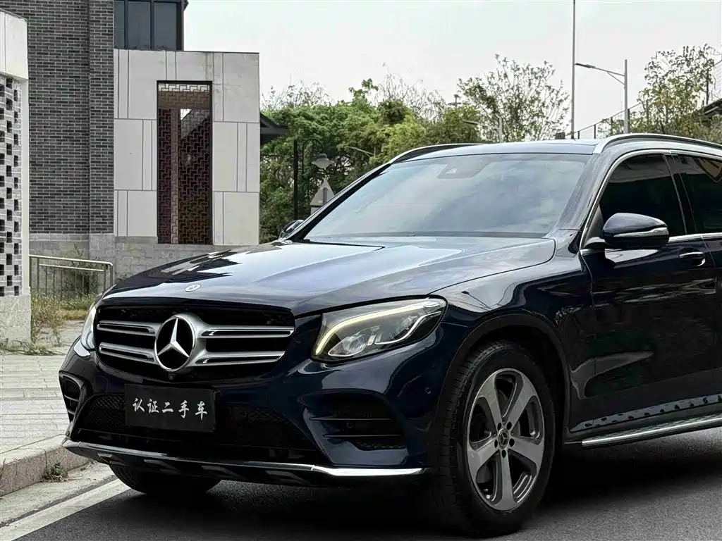 Mercedes-Benz GLC 2017 — фото 13