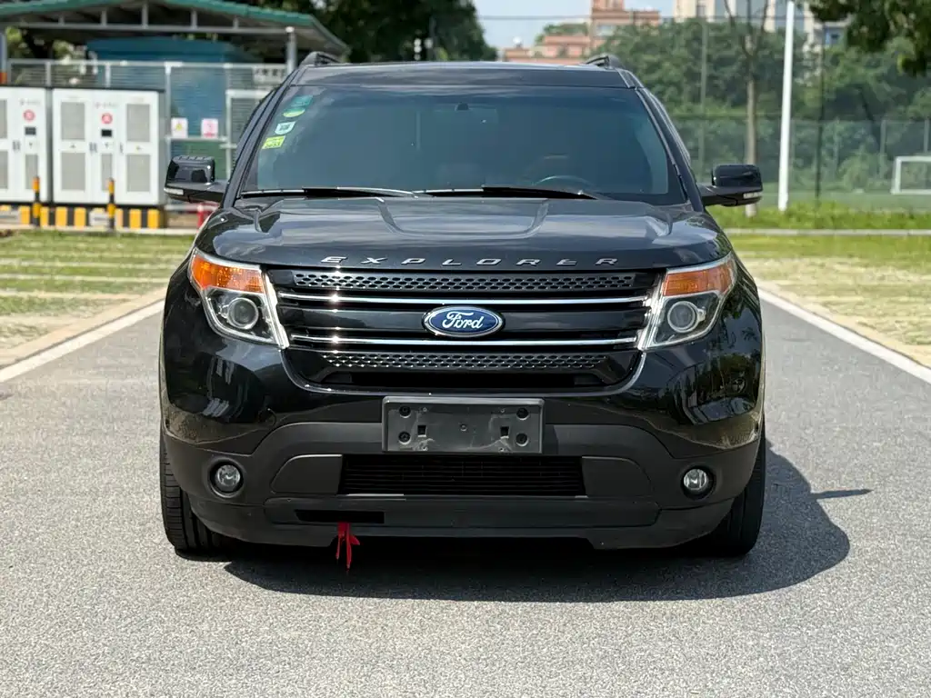 Ford Explorer 2013 — фото 2