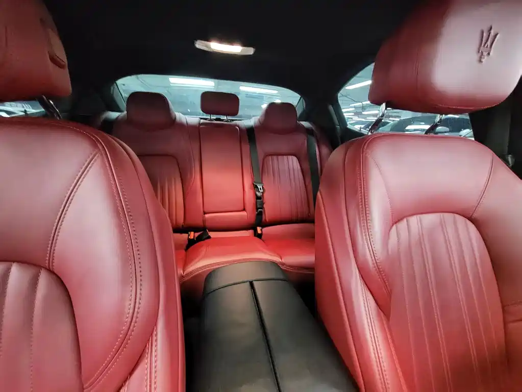 Maserati Ghibli 2018 — фото 16