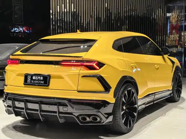 Lamborghini Urus 2023
