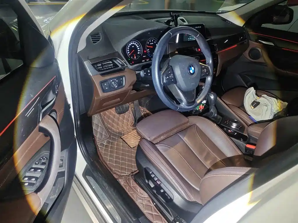 BMW X1 2018 — фото 12