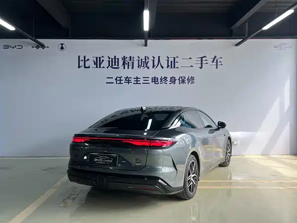 BYD Han L 2025